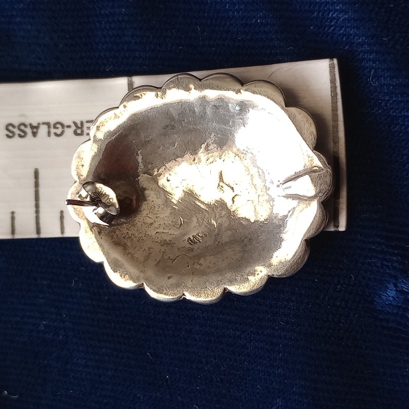 Sterling Silver Oval Stamped Concho With Leaf Design Stud Earrings - Picture 9 of 13